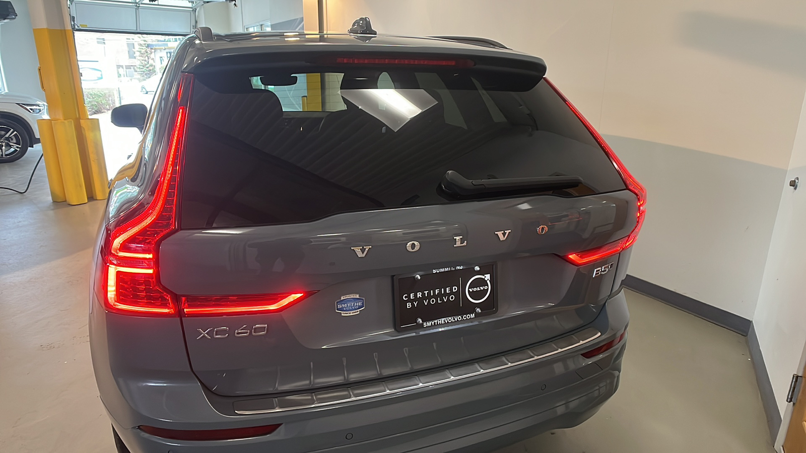 2022 Volvo XC60 B5 Momentum 4