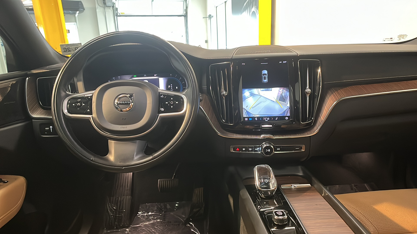 2022 Volvo XC60 B6 Inscription 10