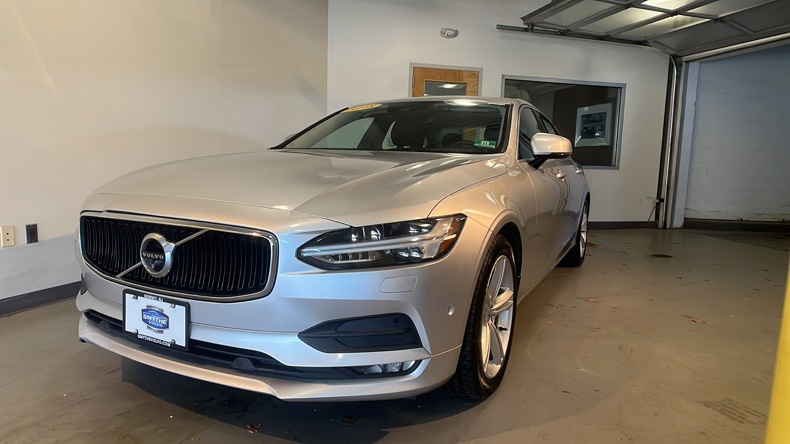 2018 Volvo S90 T5 Momentum 1