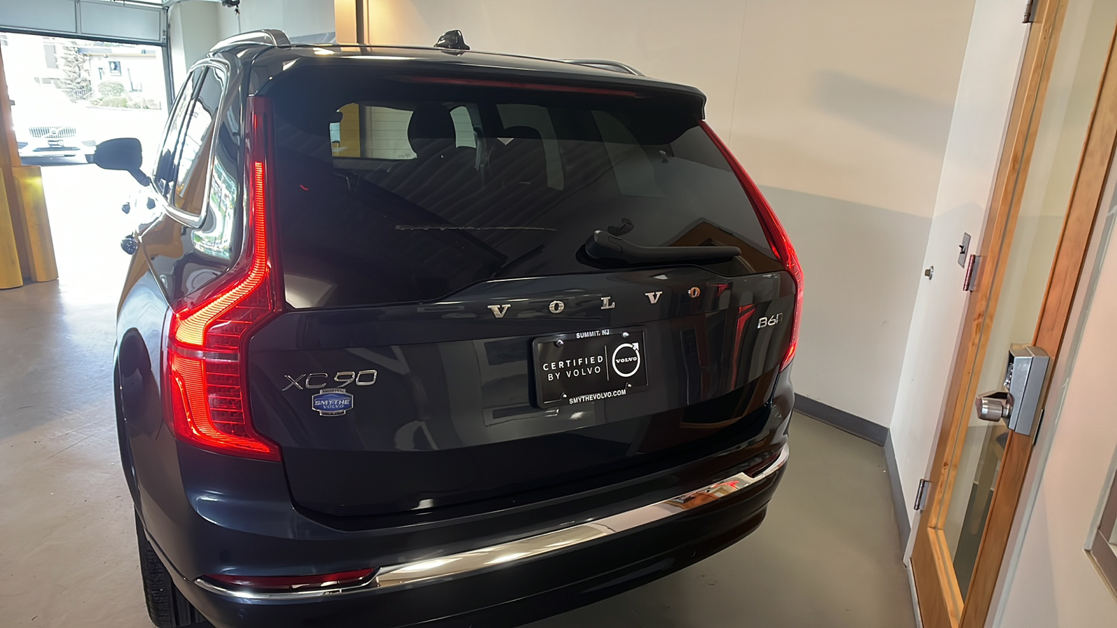 2023 Volvo XC90 B6 Plus 7-Seater 4