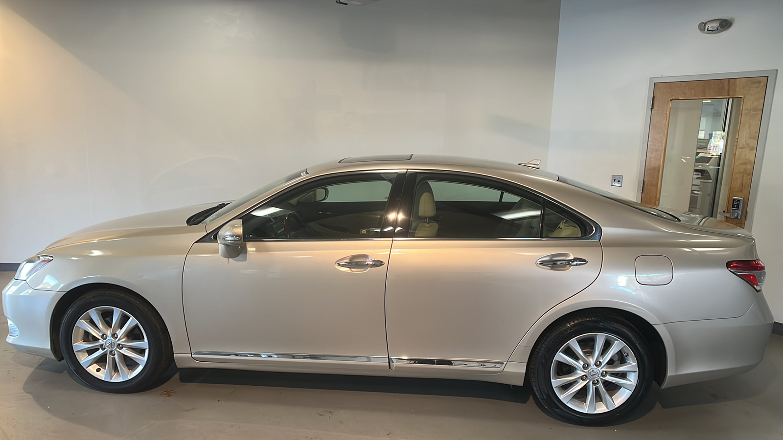 2010 Lexus ES 350 2