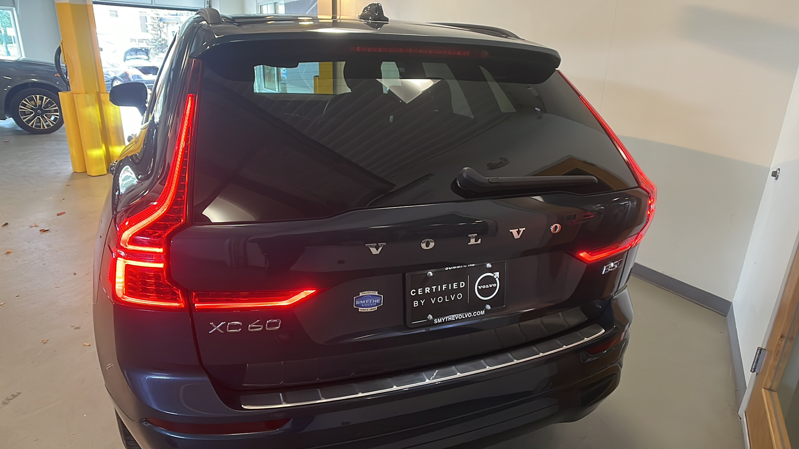 2022 Volvo XC60 B5 Momentum 4