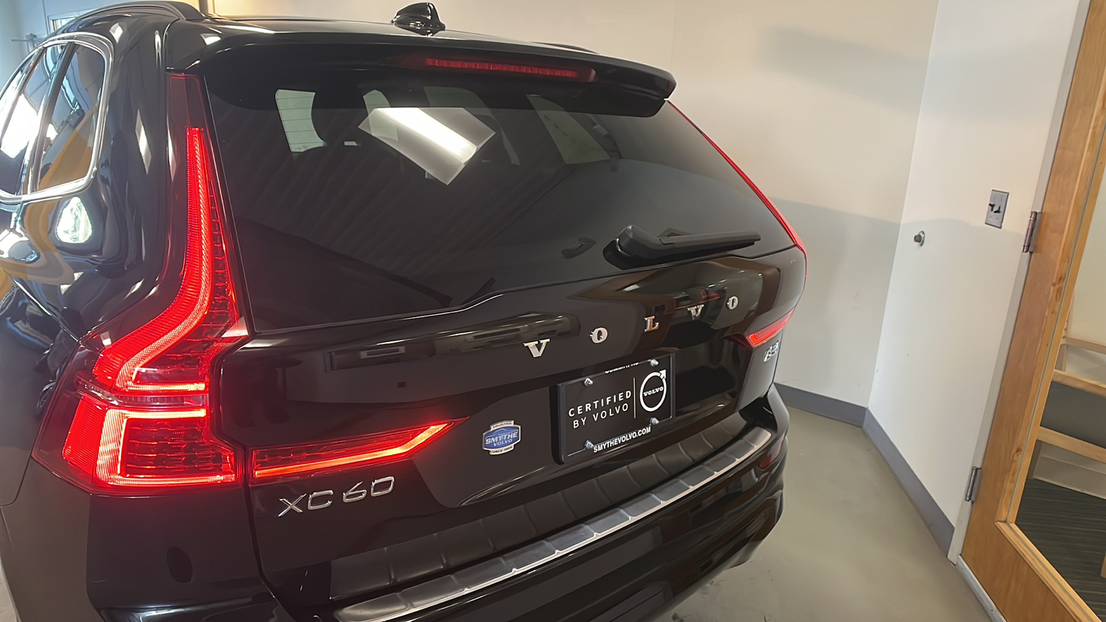 2023 Volvo XC60 B5 Core 4