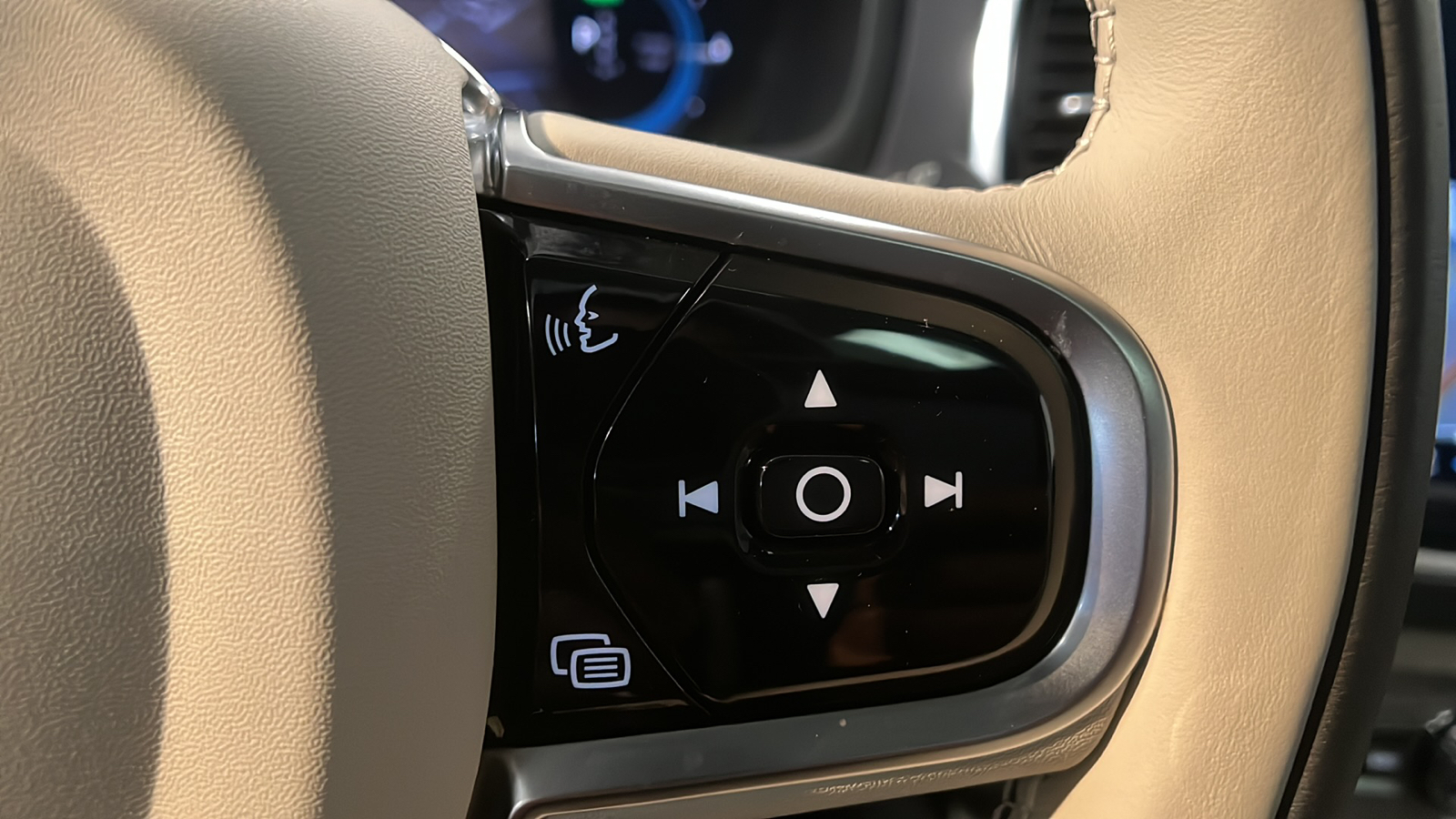 2023 Volvo XC90 Recharge Plug-In Hybrid T8 Plus 6 Passenger 18