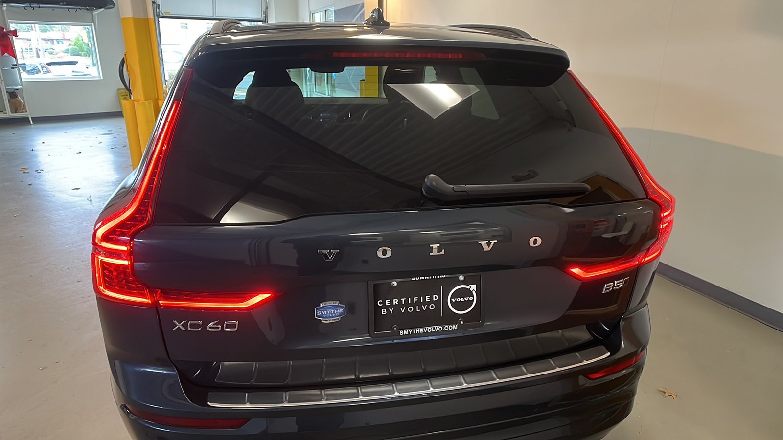 2022 Volvo XC60 B5 Momentum 4