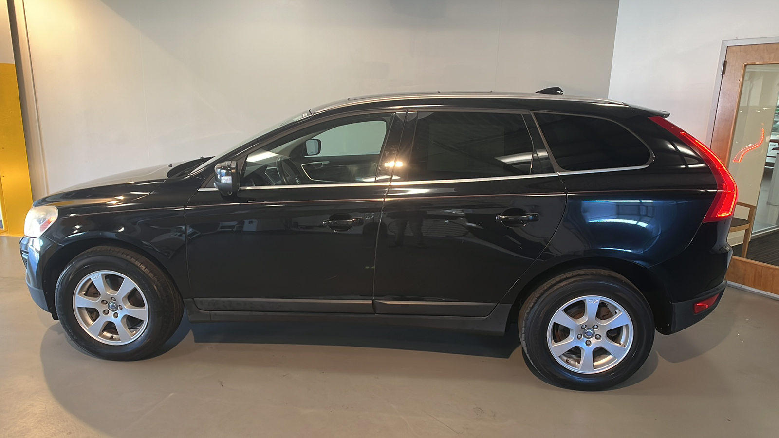 2012 Volvo XC60 3.2 Premier Plus 2