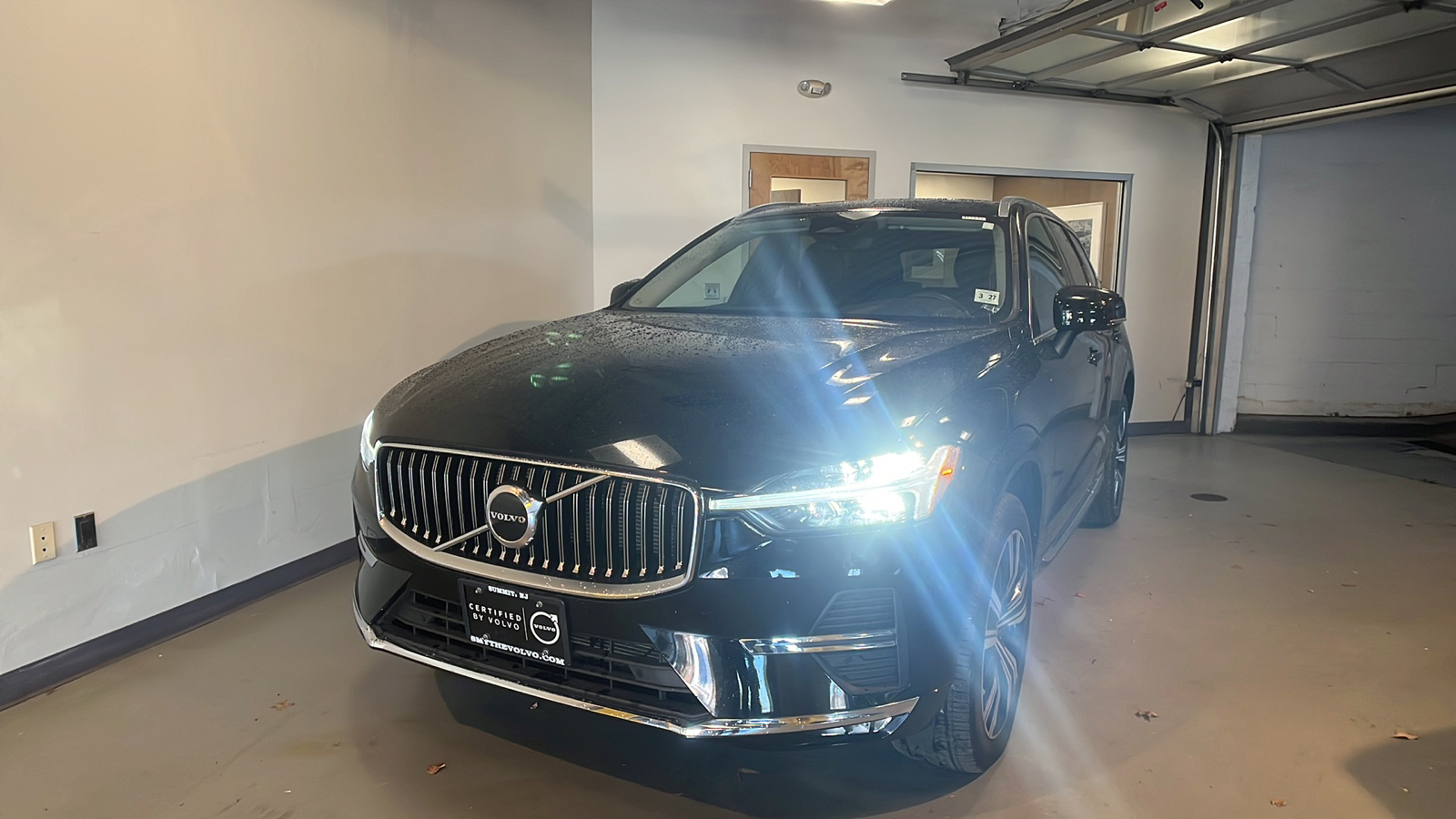 2022 Volvo XC60 B5 Inscription 1