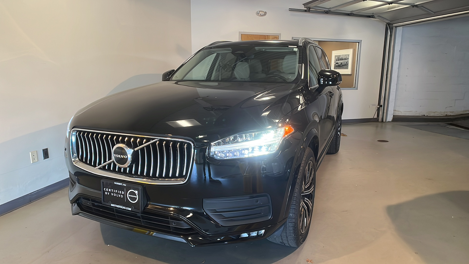 2023 Volvo XC90 B5 Core 1