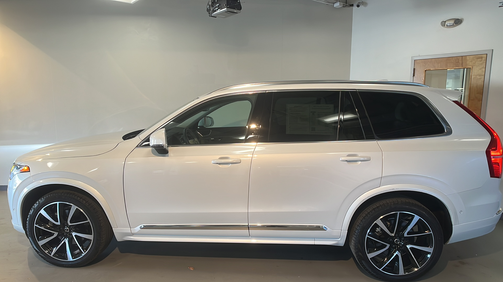 2023 Volvo XC90 B6 Plus 7-Seater 2