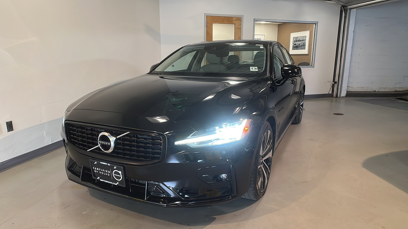 2022 Volvo S60 B5 Momentum 1