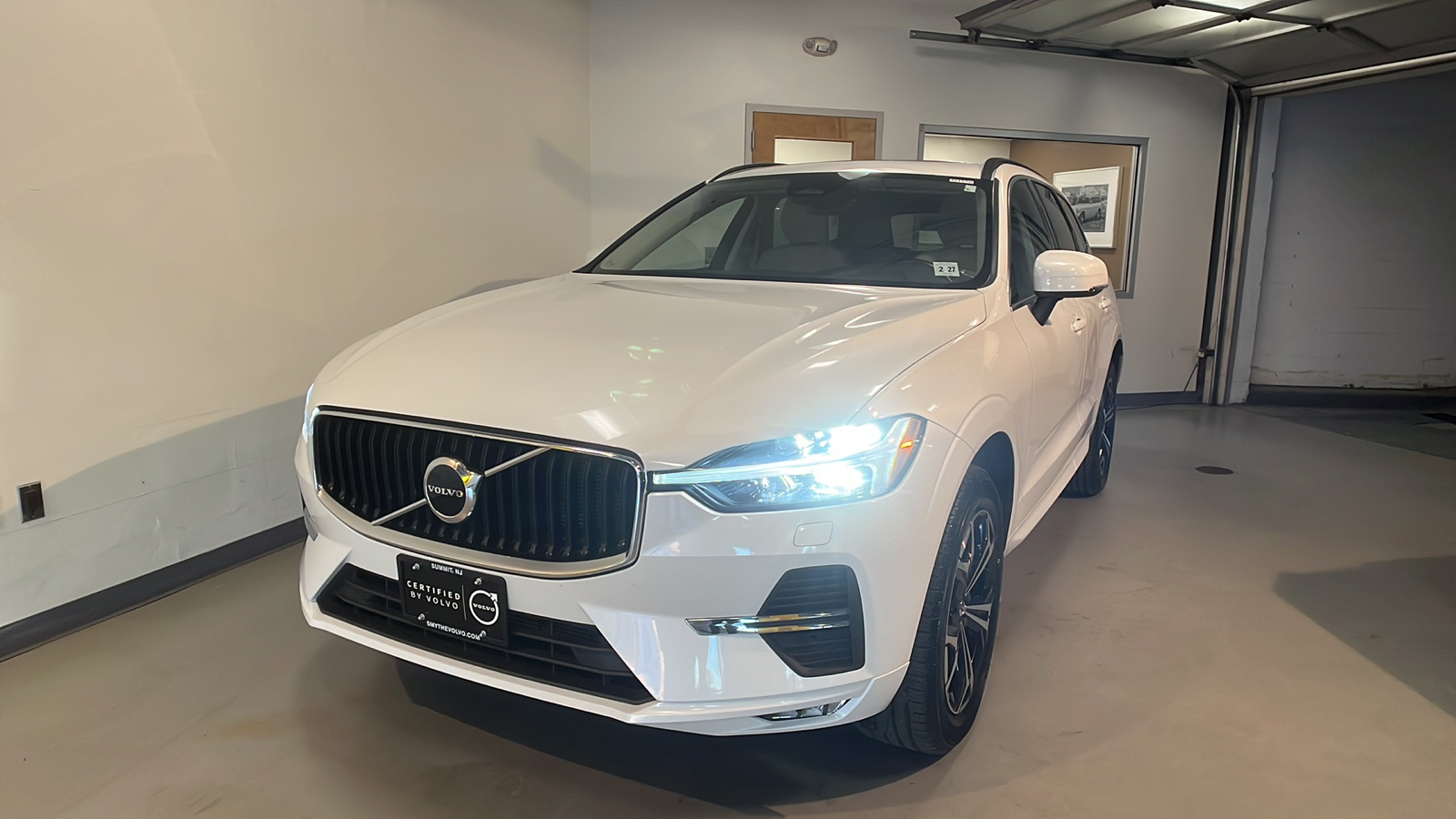 2022 Volvo XC60 B5 Momentum 1