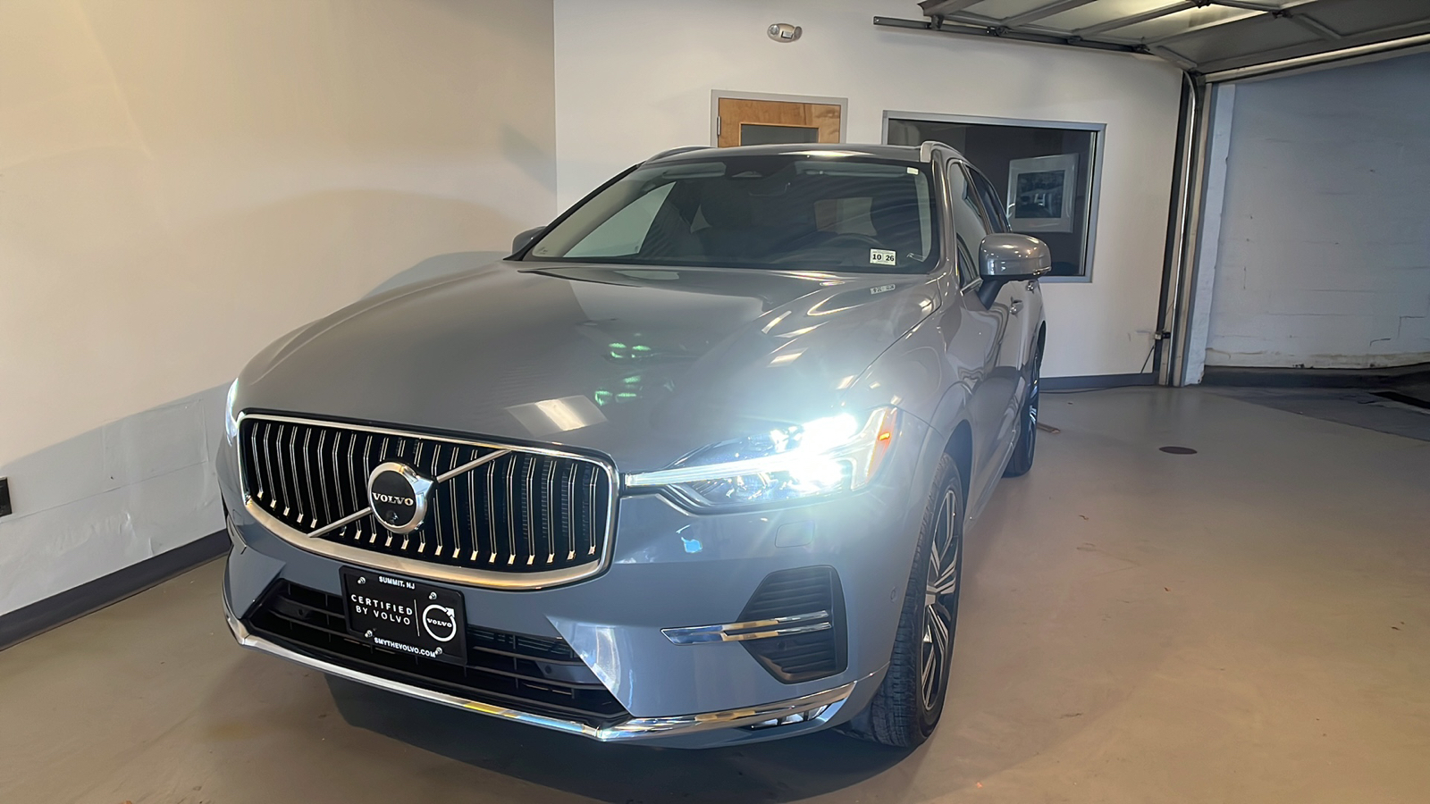 2022 Volvo XC60 B5 Inscription 1