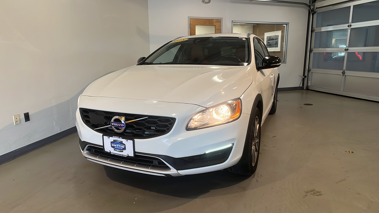 2018 Volvo V60 Cross Country T5 1