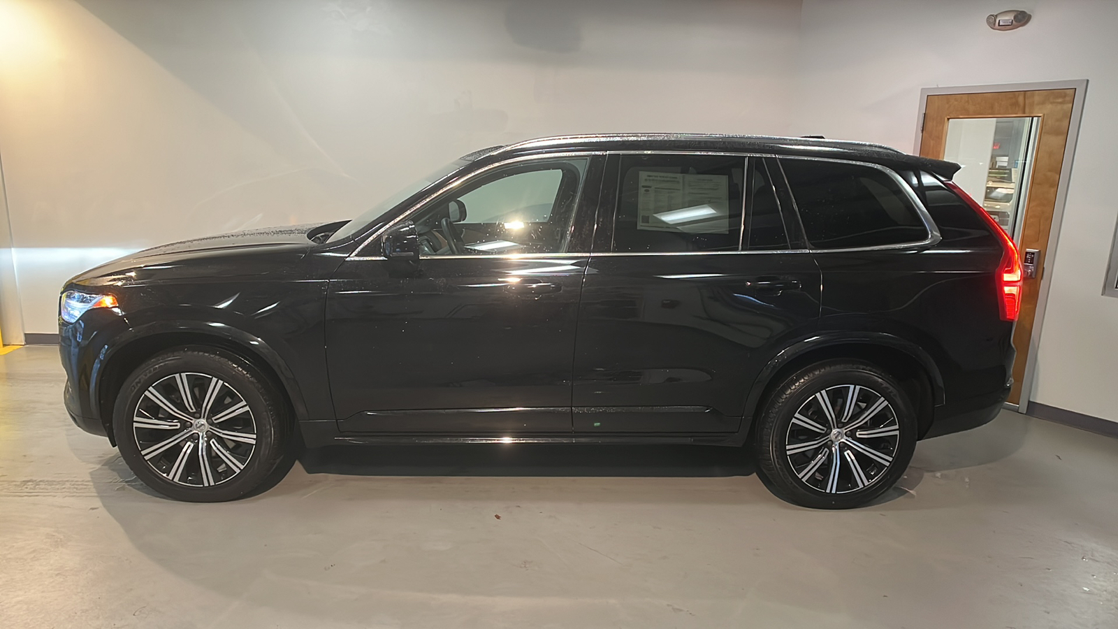 2023 Volvo XC90 B6 Core 2