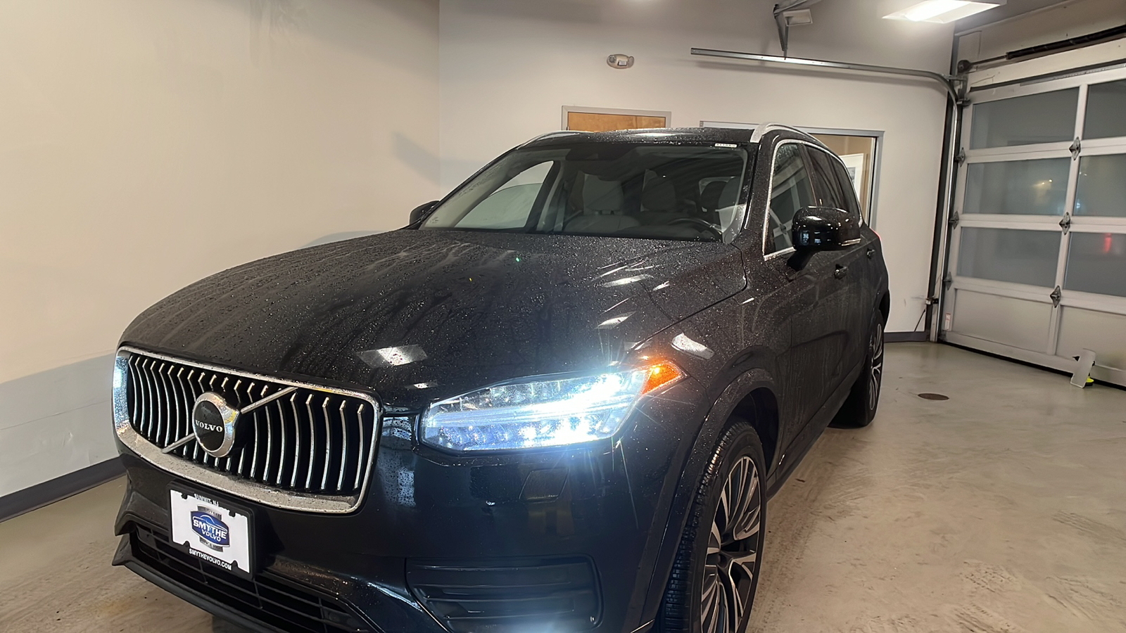 2022 Volvo XC90 T6 Momentum 1