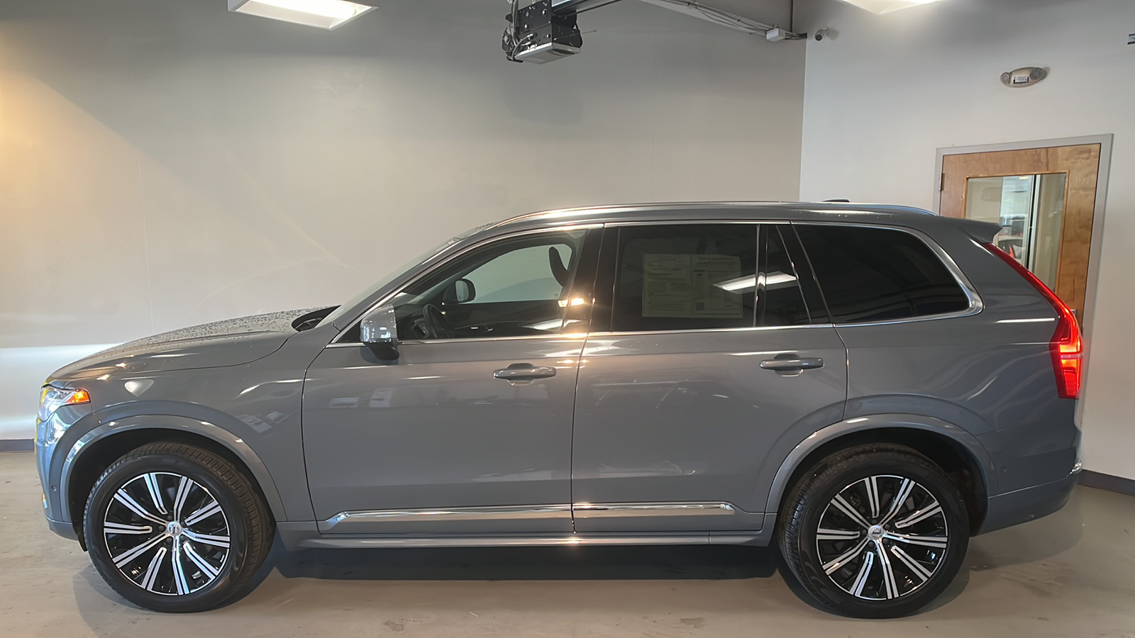 2023 Volvo XC90 B6 Plus 7-Seater 2