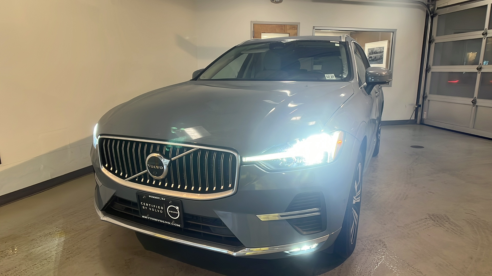 2023 Volvo XC60 B5 Plus Bright Theme 1