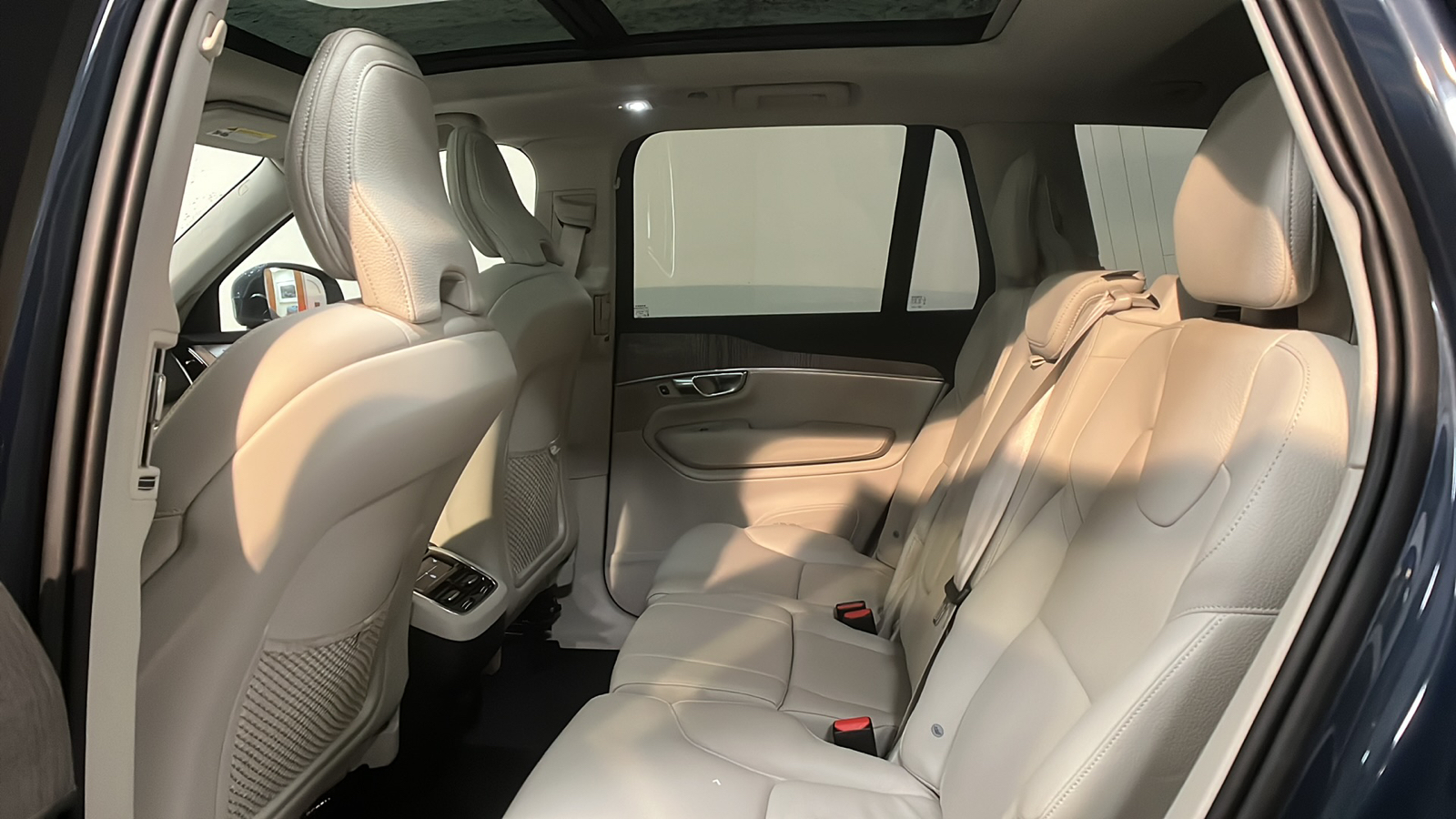 2023 Volvo XC90 B6 Plus 7-Seater 9