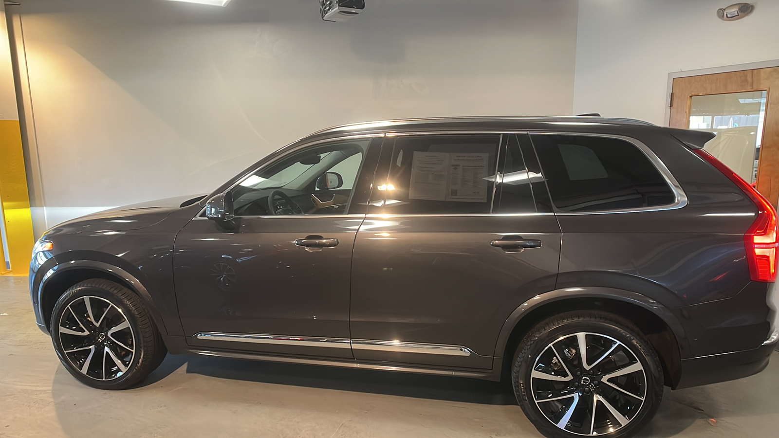 2024 Volvo XC90 B5 Plus 2