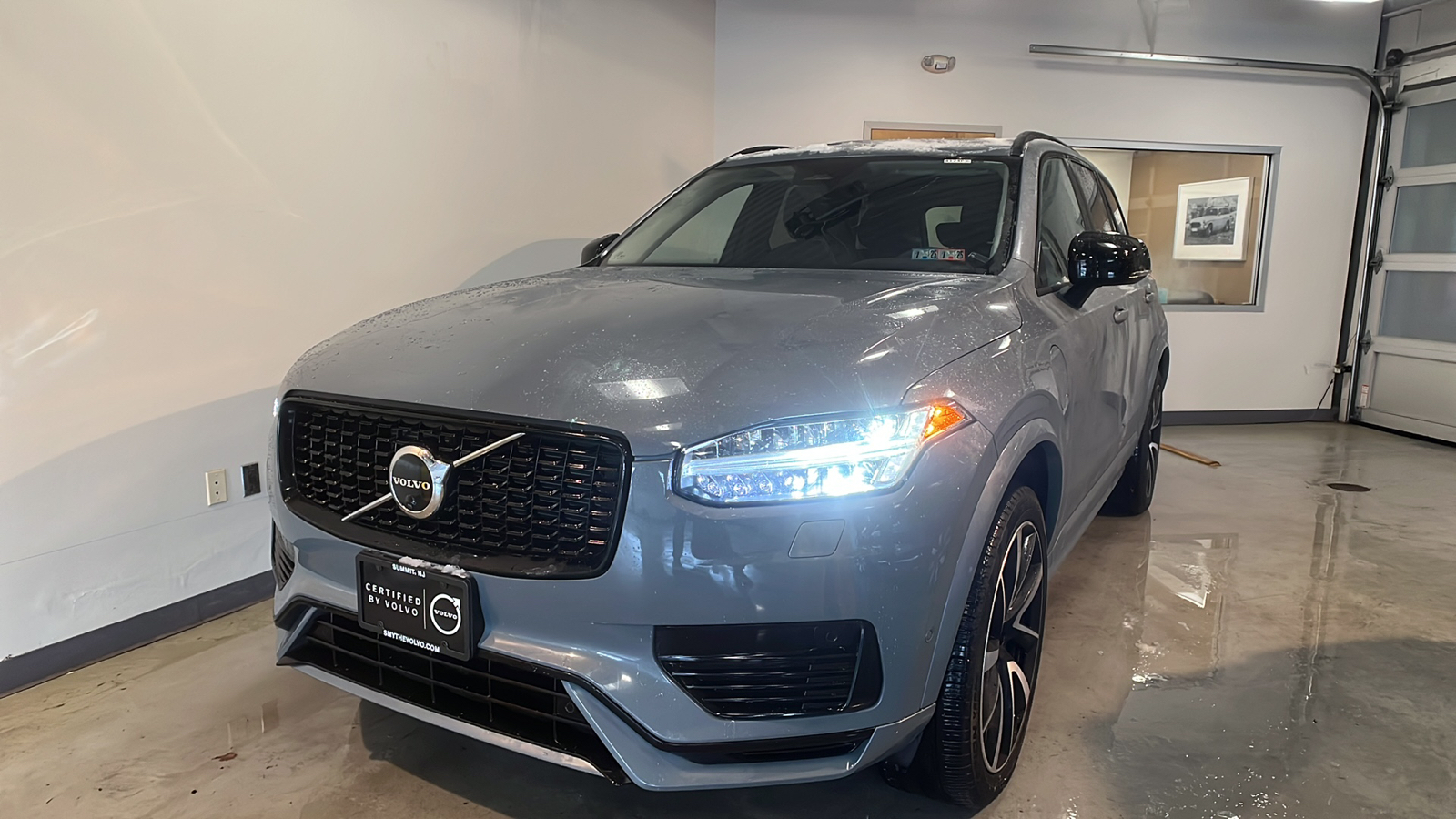 2023 Volvo XC90 Recharge Plug-In Hybrid T8 Plus Dark Theme 7 Passenger 1