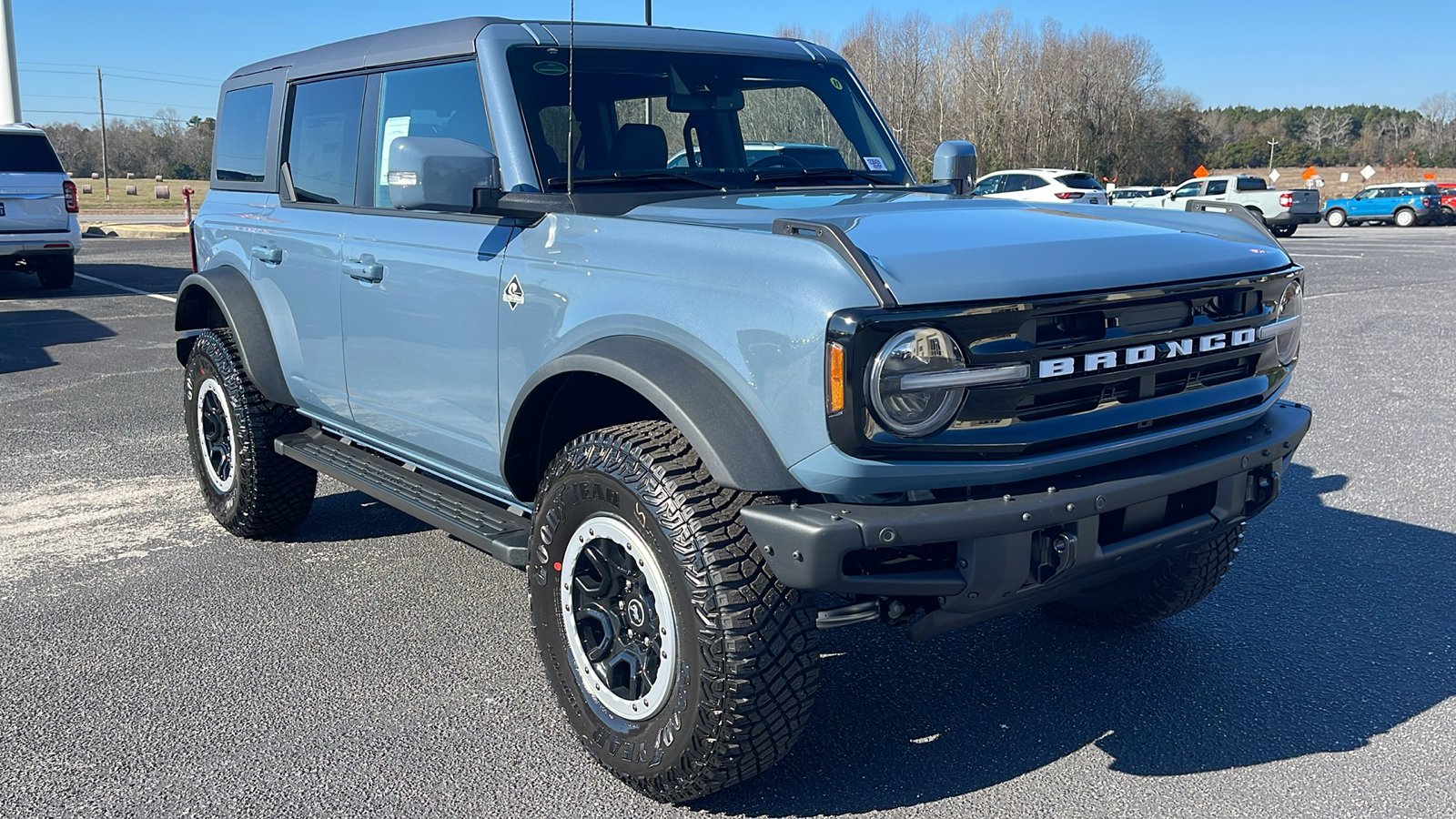 2023 Ford Bronco  1