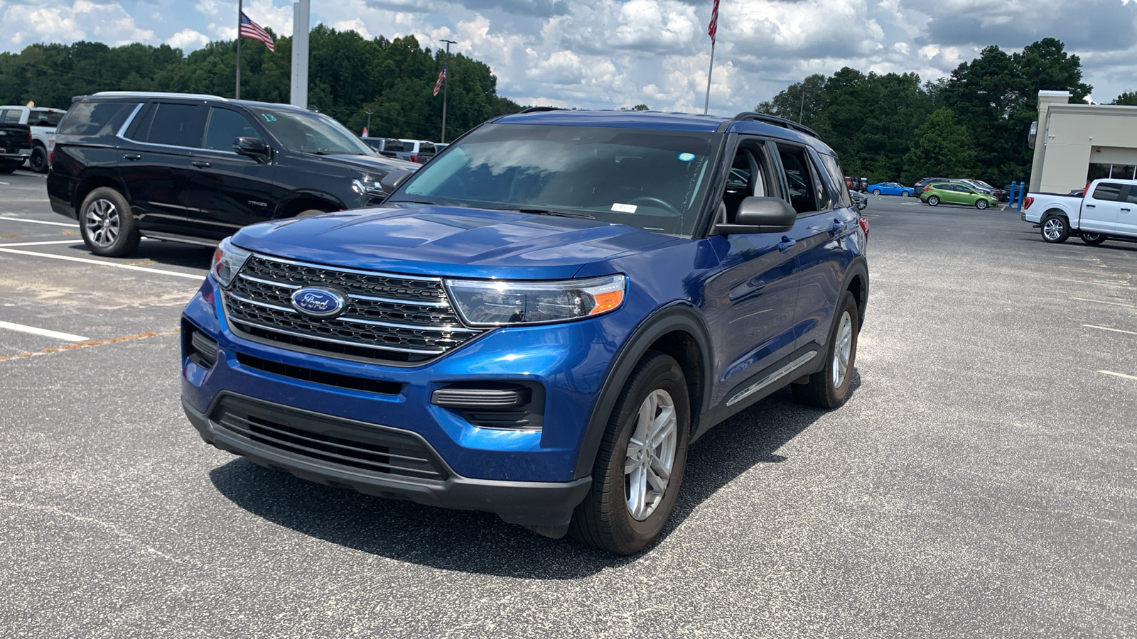 2023 Ford Explorer XLT 3