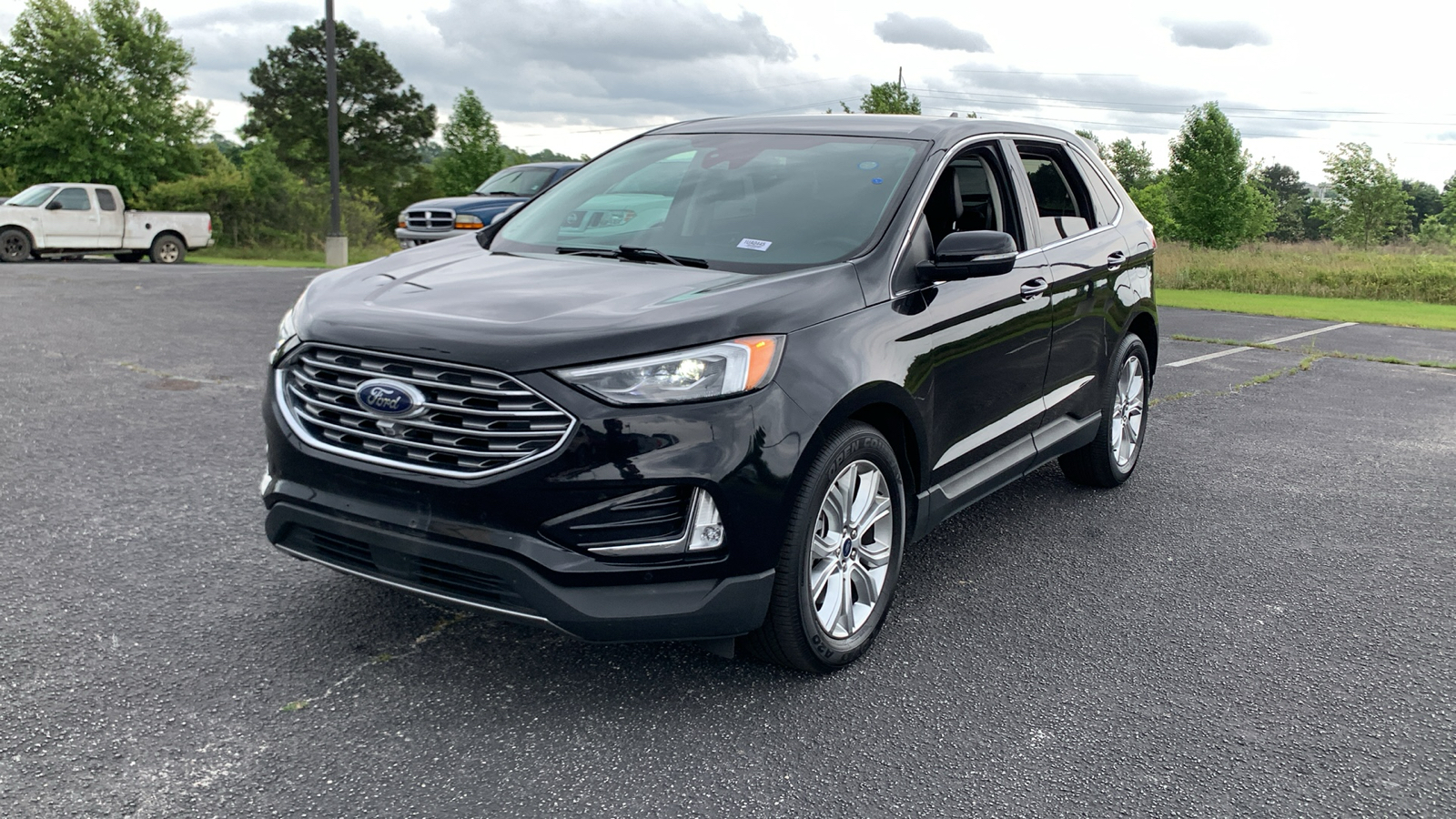 2022 Ford Edge Titanium 3