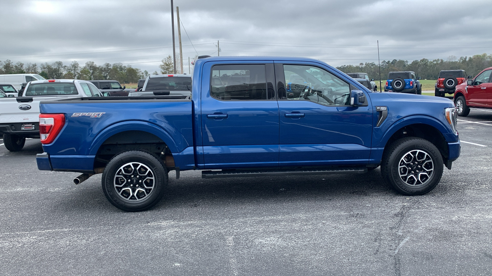 2022 Ford F-150 Lariat 8