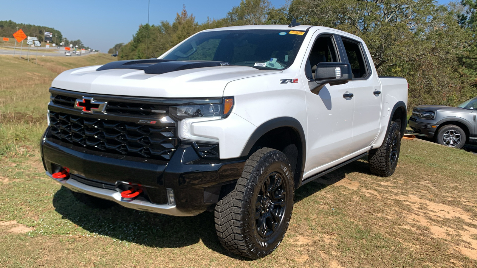 2023 Chevrolet Silverado 1500 ZR2 3