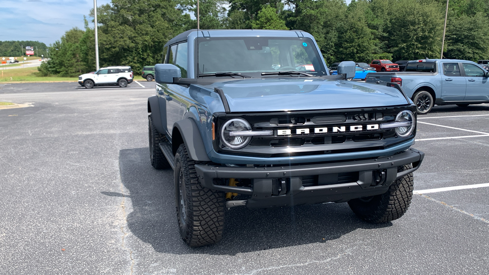 2024 Ford Bronco Outer Banks 1