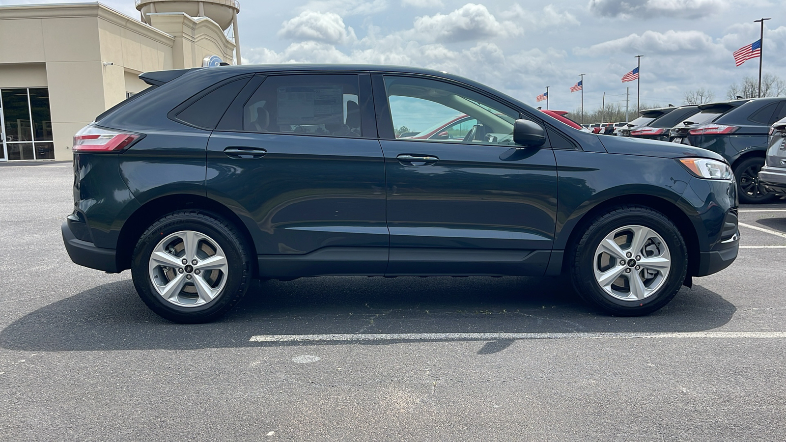 2024 Ford Edge SE 9