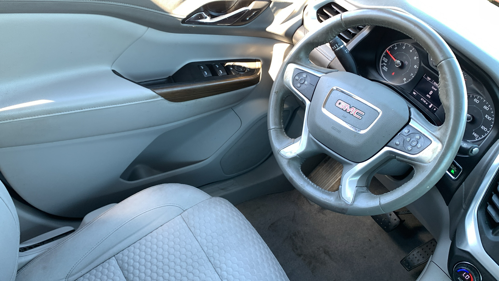 2019 GMC Acadia SLE-1 14