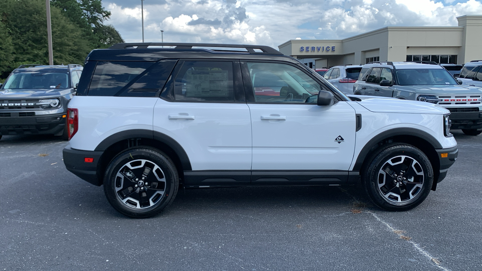 2024 Ford Bronco Sport Outer Banks 8