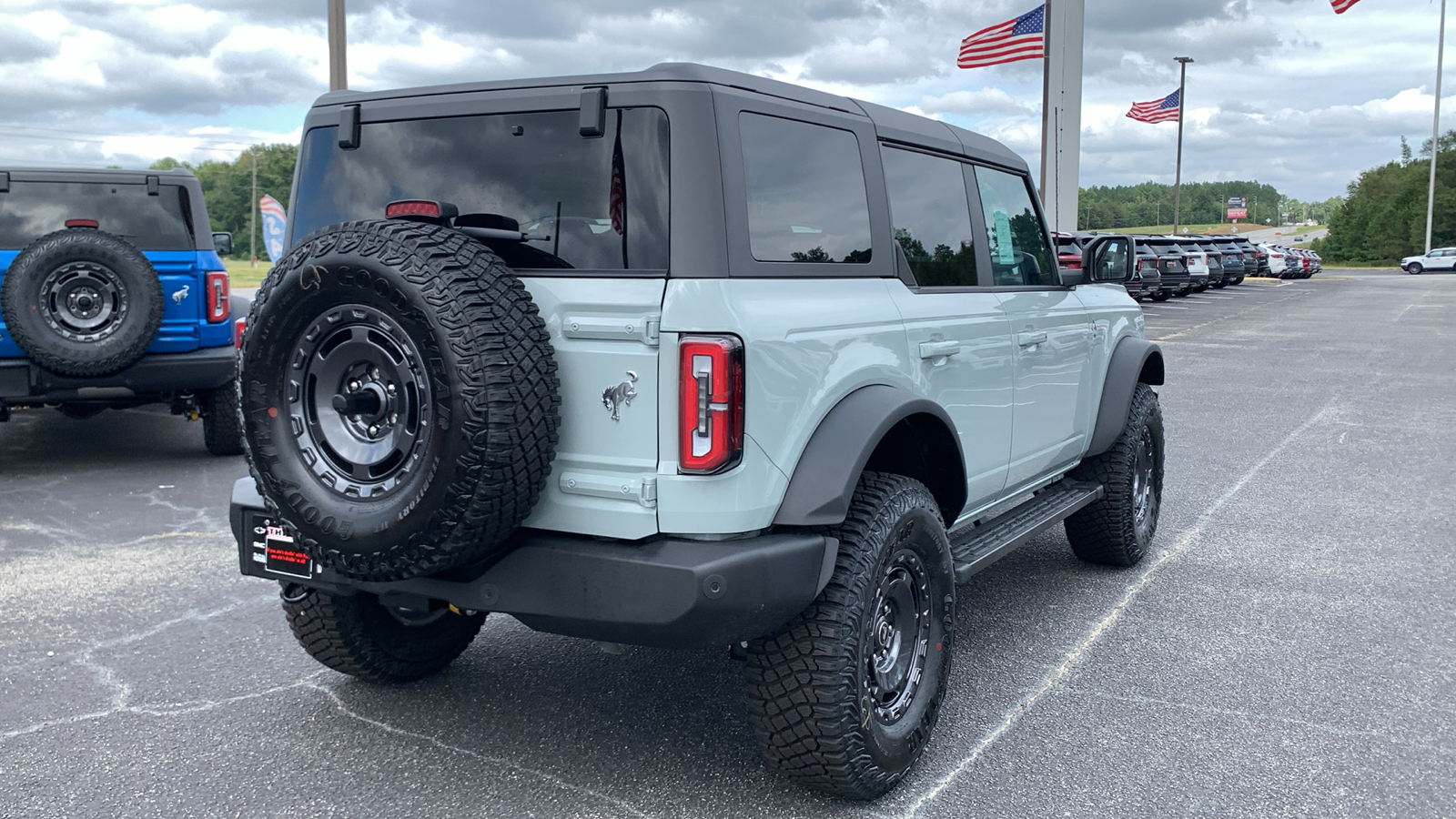 2024 Ford Bronco Outer Banks 7