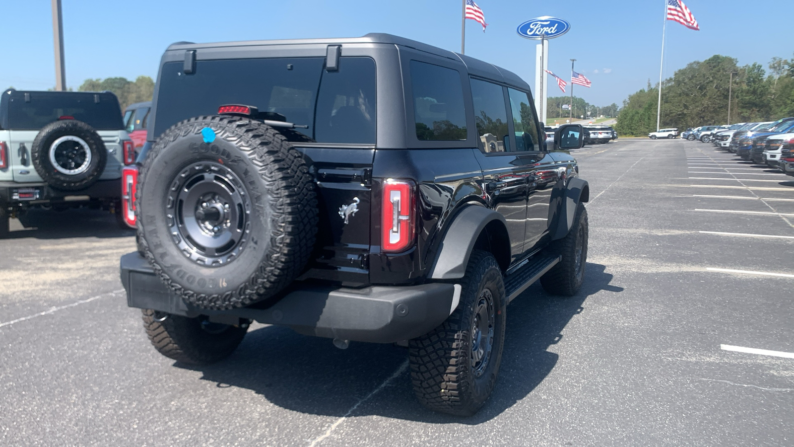 2024 Ford Bronco Outer Banks 7