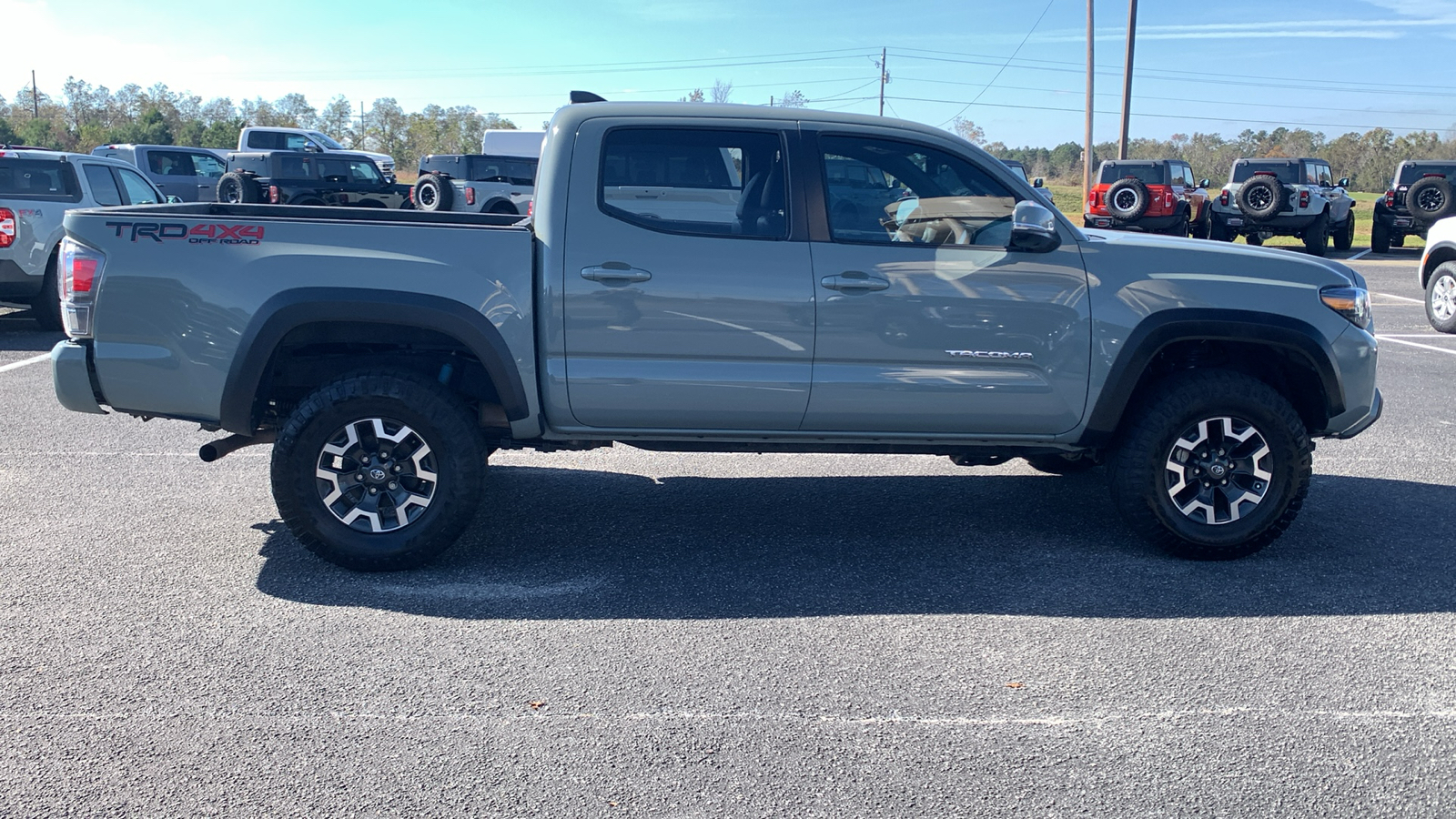 2023 Toyota Tacoma TRD Off-Road 8