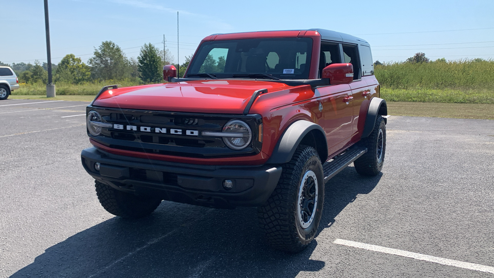 2024 Ford Bronco Outer Banks 3