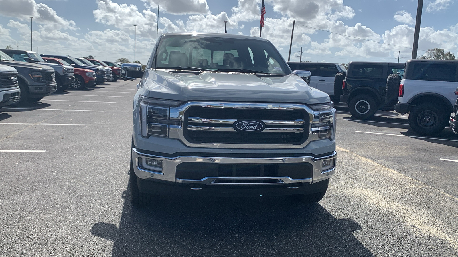 2024 Ford F-150 Lariat 2