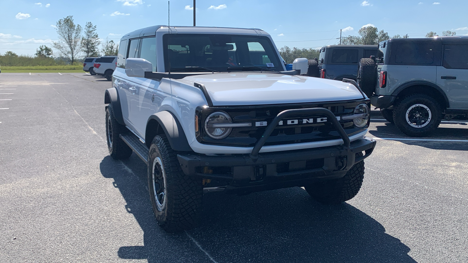 2024 Ford Bronco Outer Banks 1