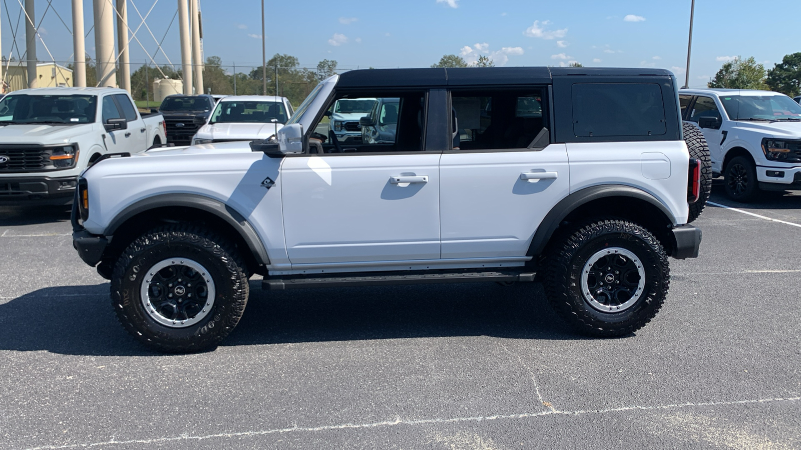 2024 Ford Bronco Outer Banks 4