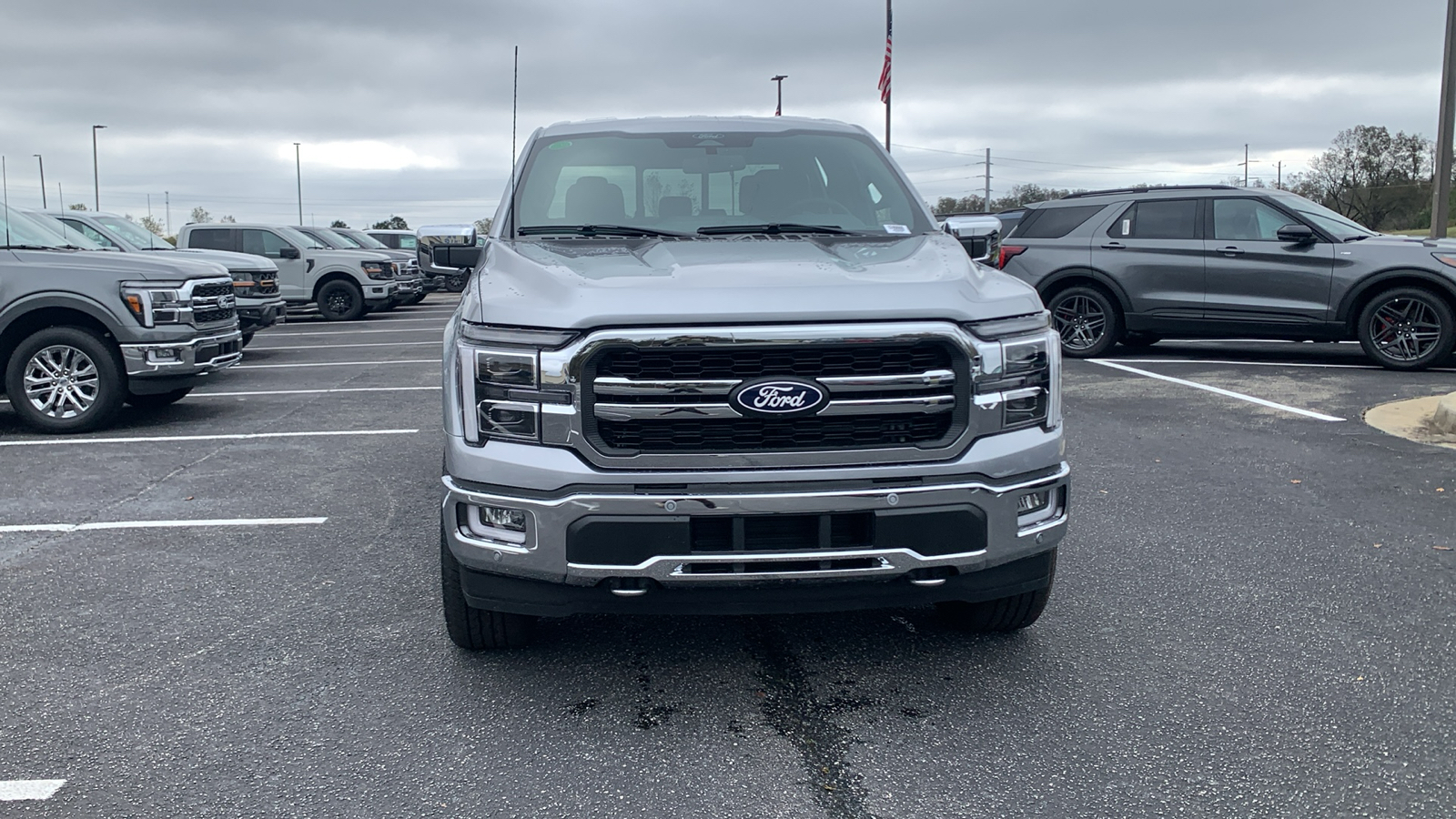 2024 Ford F-150 Lariat 2