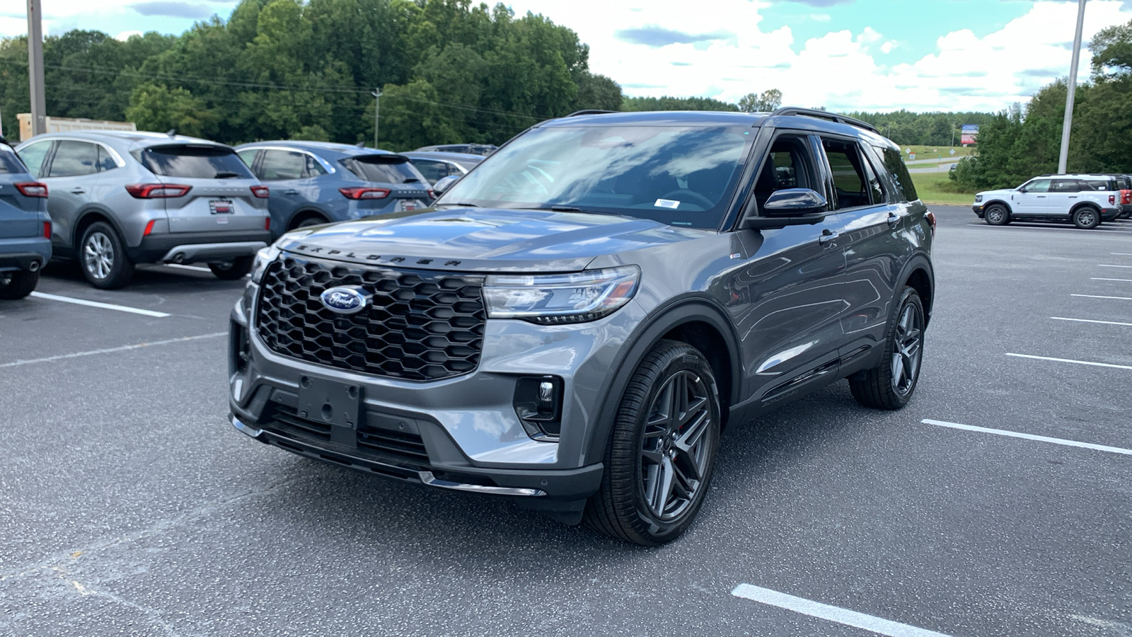 2025 Ford Explorer ST-Line 3