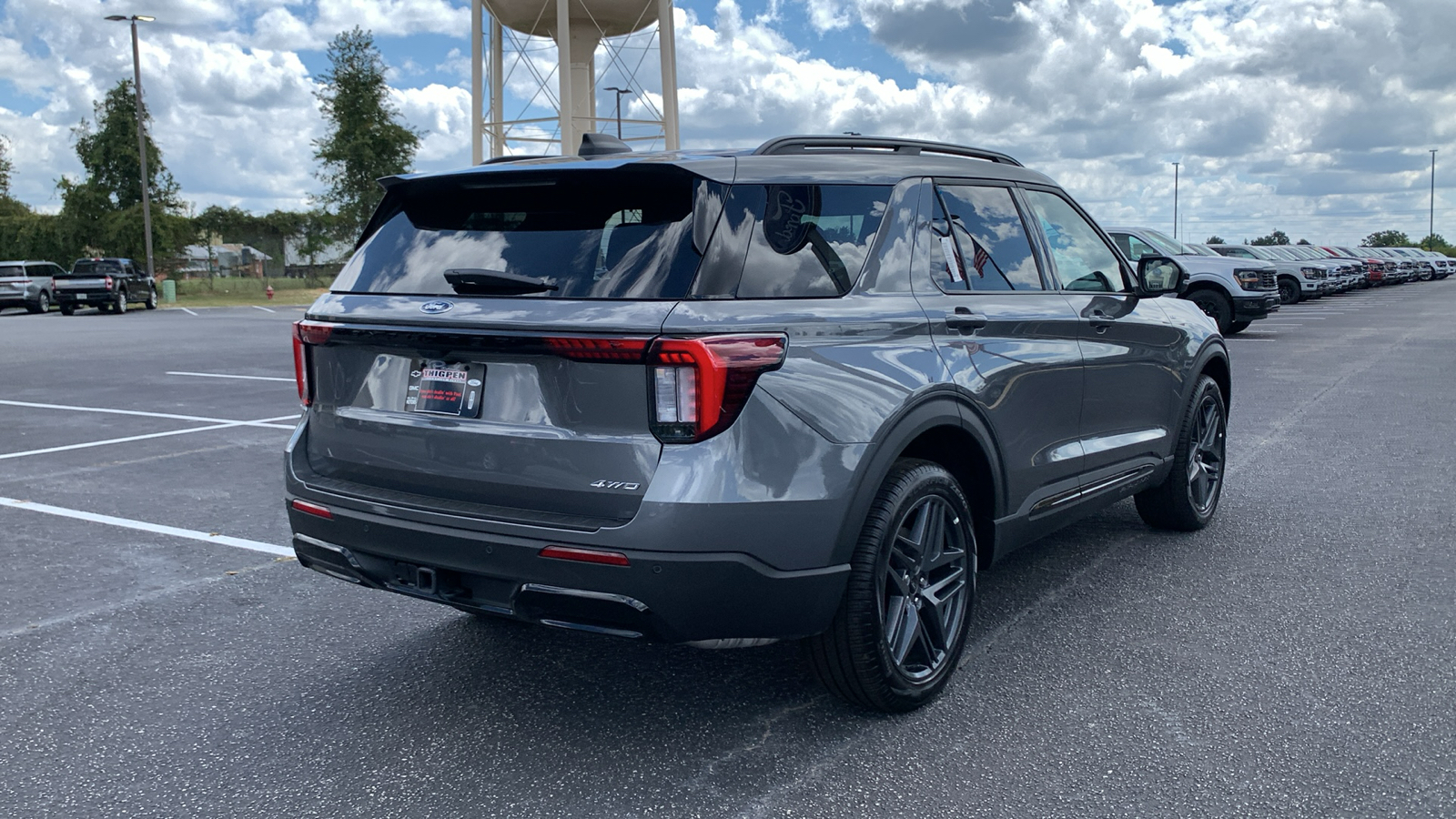 2025 Ford Explorer ST-Line 7