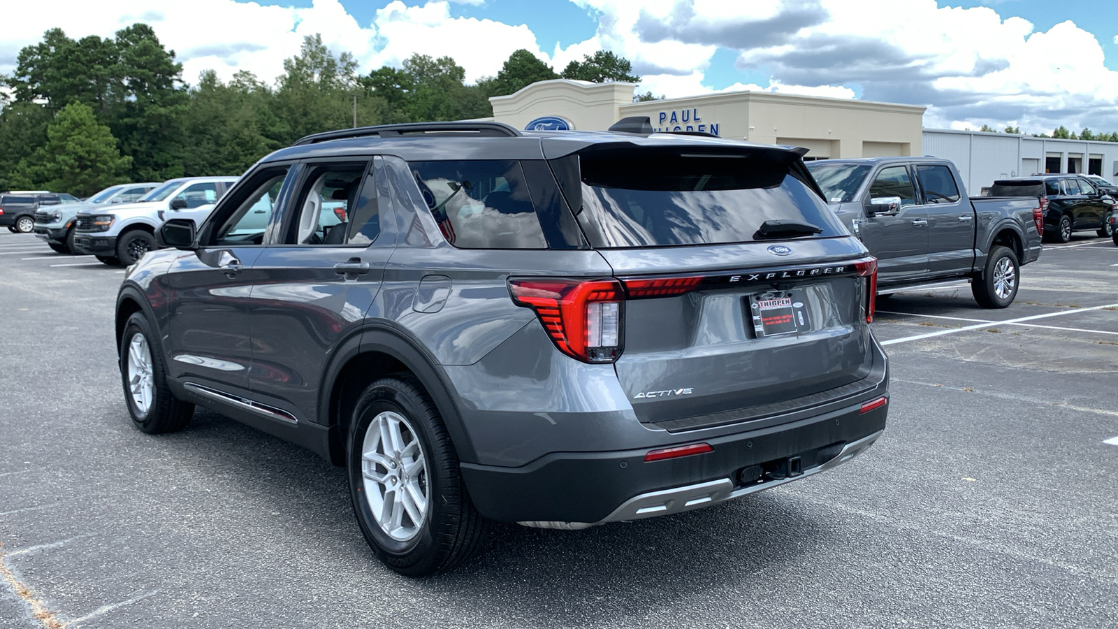 2025 Ford Explorer Active 5