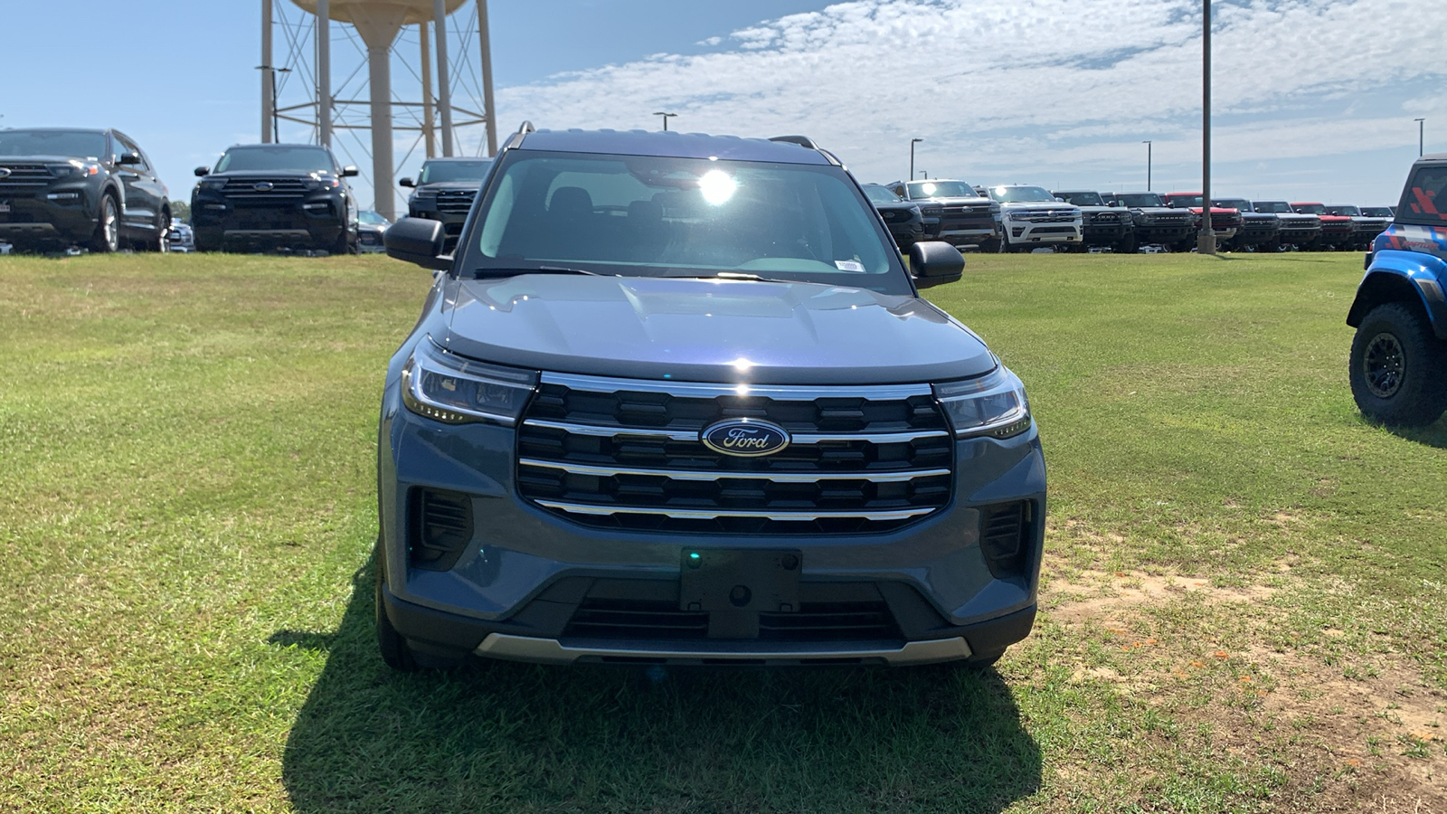 2025 Ford Explorer Active 2