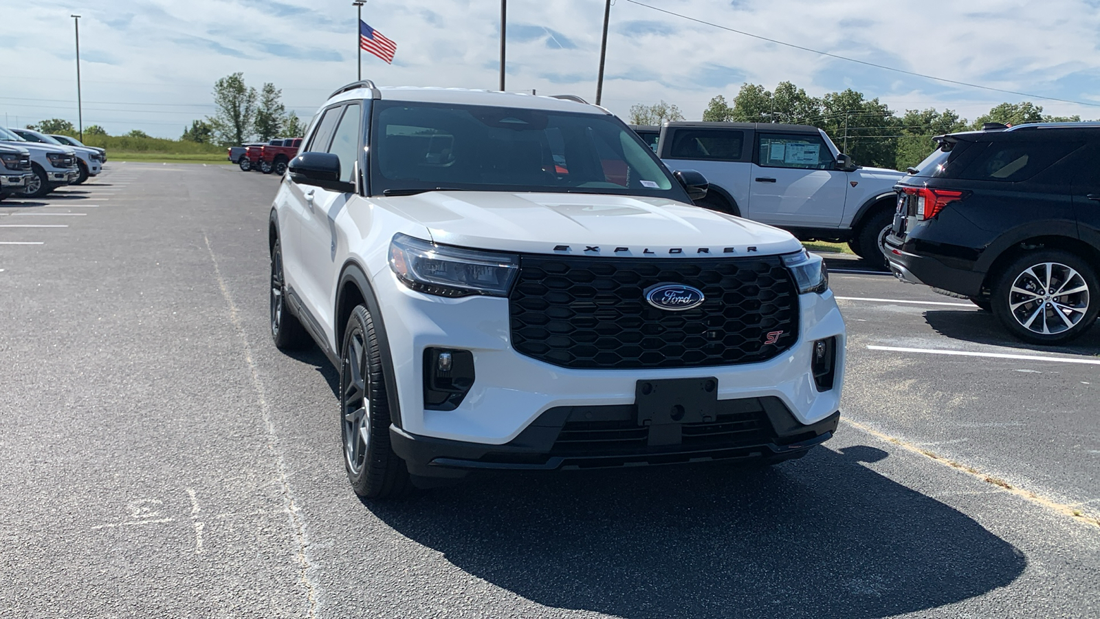 2025 Ford Explorer ST 1