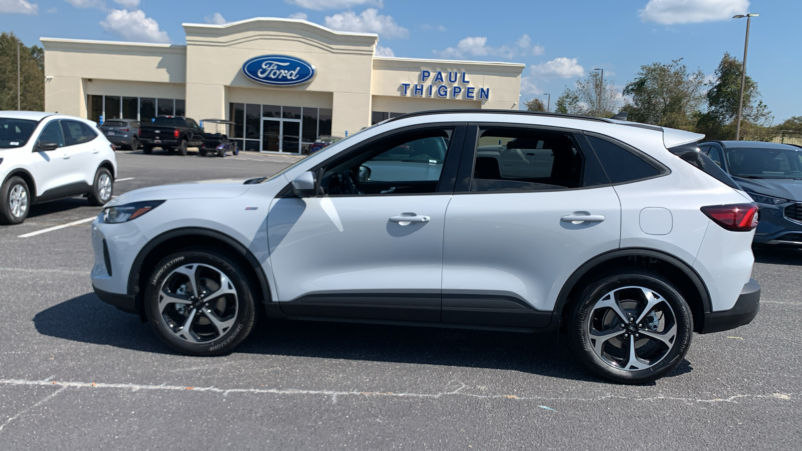 2025 Ford Escape ST-Line Select 4