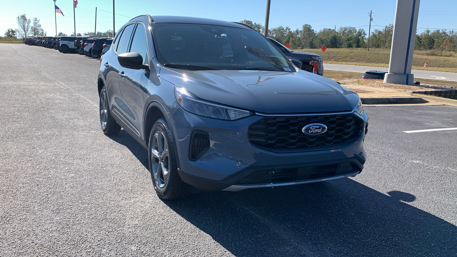 2025 Ford Escape ST-Line 1