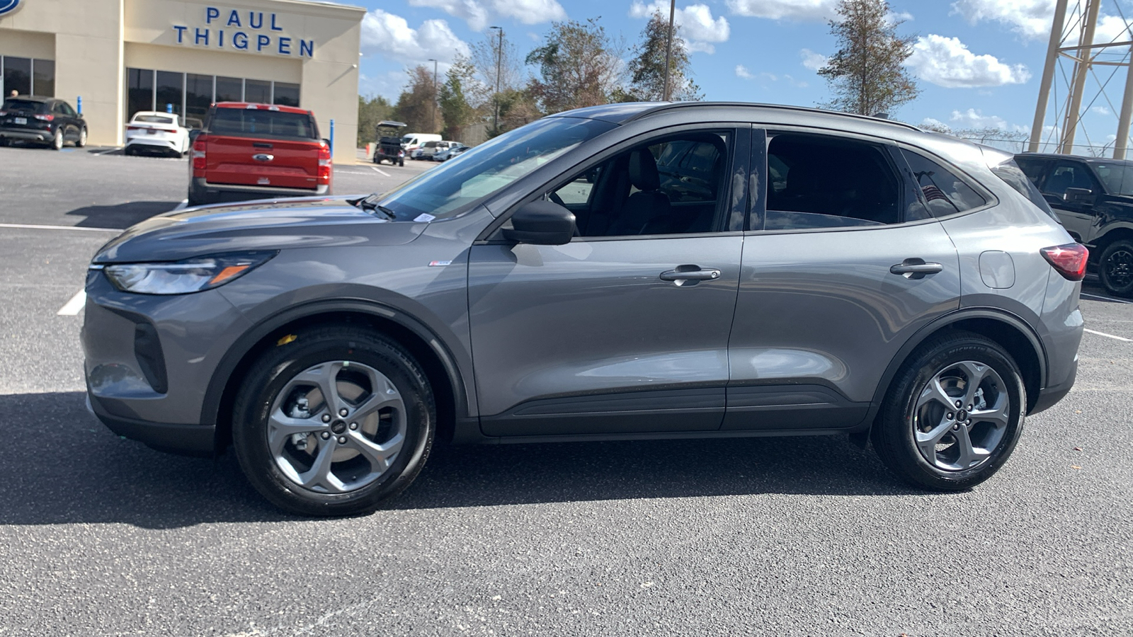 2025 Ford Escape ST-Line 4