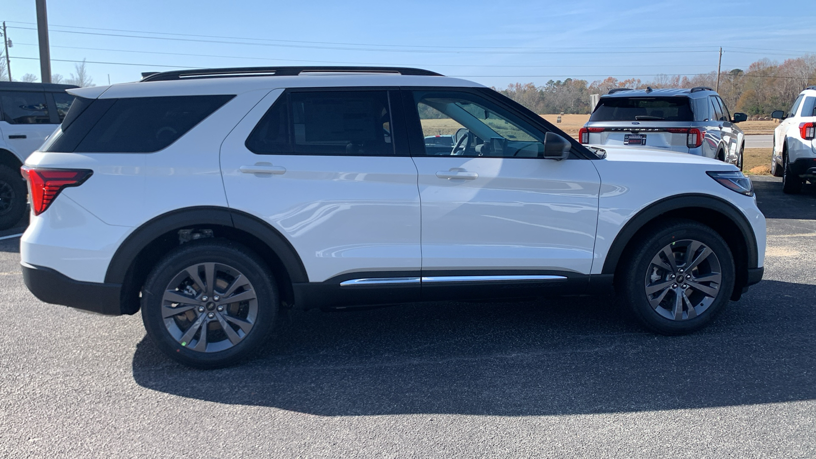 2025 Ford Explorer Active 8